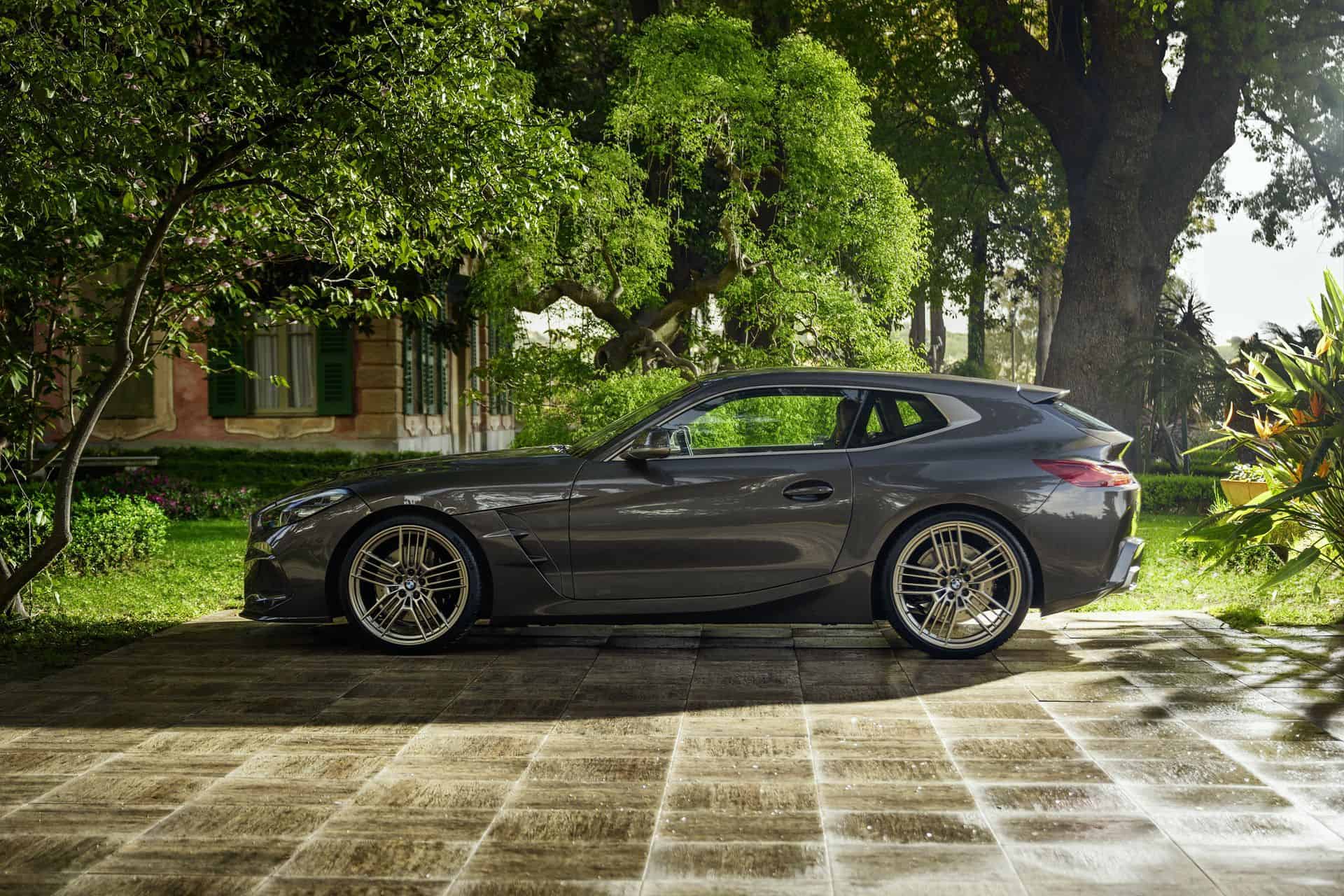 Side view of the BMW Touring Concept Coupe