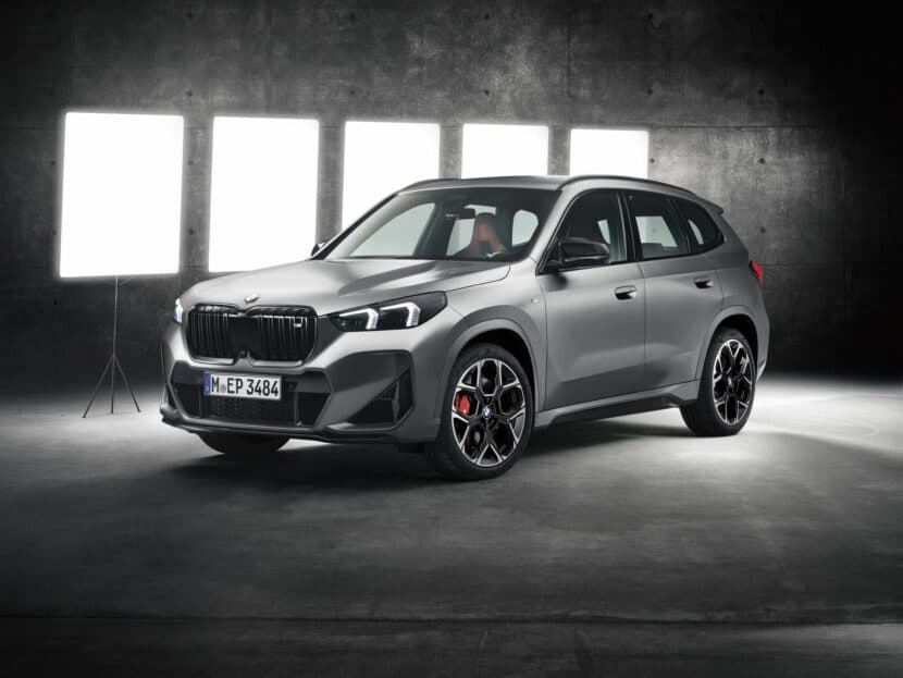 2024-BMW-X1-M35i-23 Three quarter view of the 2026 BMW X1 M35