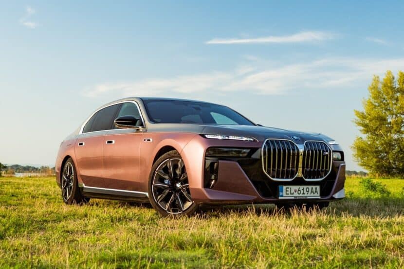 BMW M760e Looks Special With Velvet Orchid Two-Tone Paint