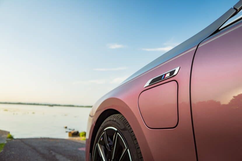 BMW M760e xDrive Velvet Orchid-9