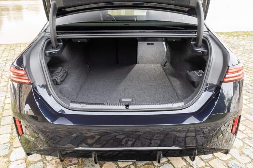 BMW i5 trunk space