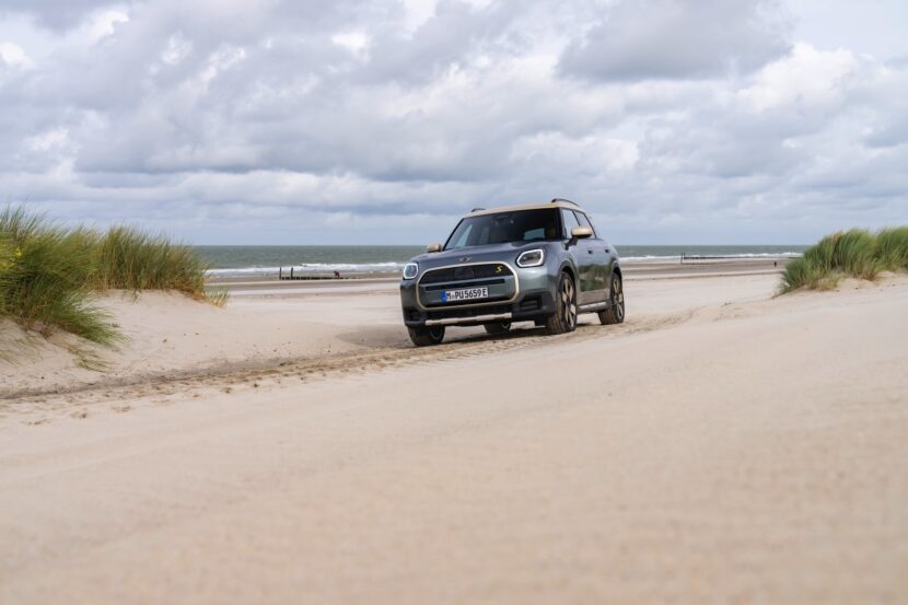 2024 MINI Countryman SE (U25): New Photos Show Its Fun Side
