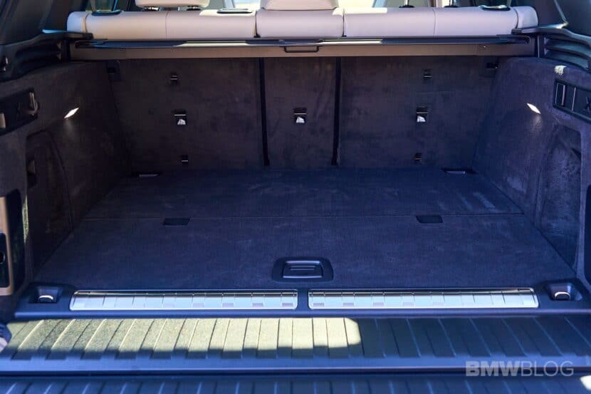 The split tailgate in the G05 BMW X5