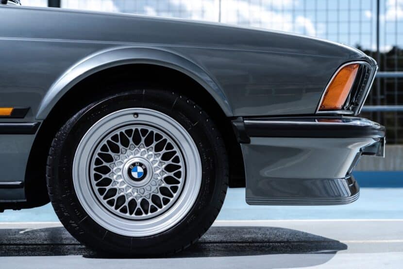 The shark nose of the BMW M635CSi