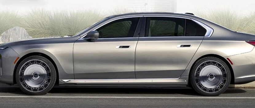 BMW 7 Series Sends Rolls-Royce Vibe With Mansory Disc Wheels