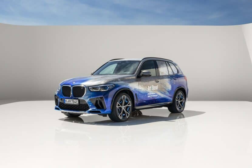 BMW iX5 Hydrogen Gets a Special Wrap for Art Basel