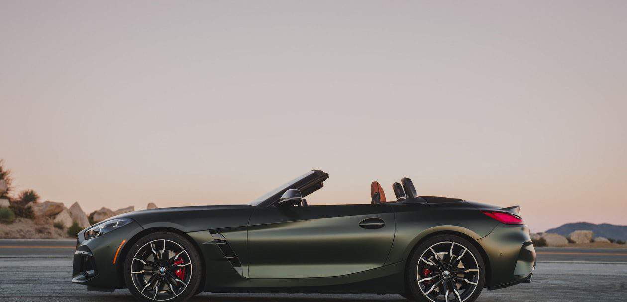 Side view BMW Z4 Roadster