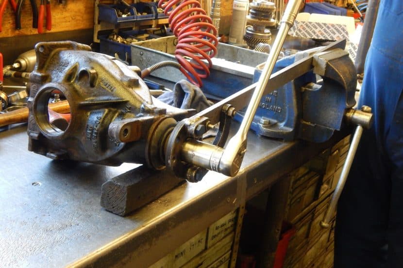 BMW Type 168 Differential: Troubleshooting, Rebuilding, and Replacement Guide