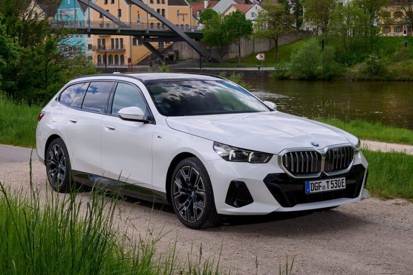 New BMW 530e Touring Spends Time In Front Of The Camera