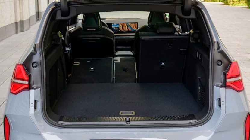 2025 BMW X3 cargo area