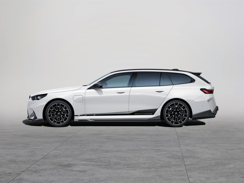 Alpine white M5 Touring M Performance Parts - side