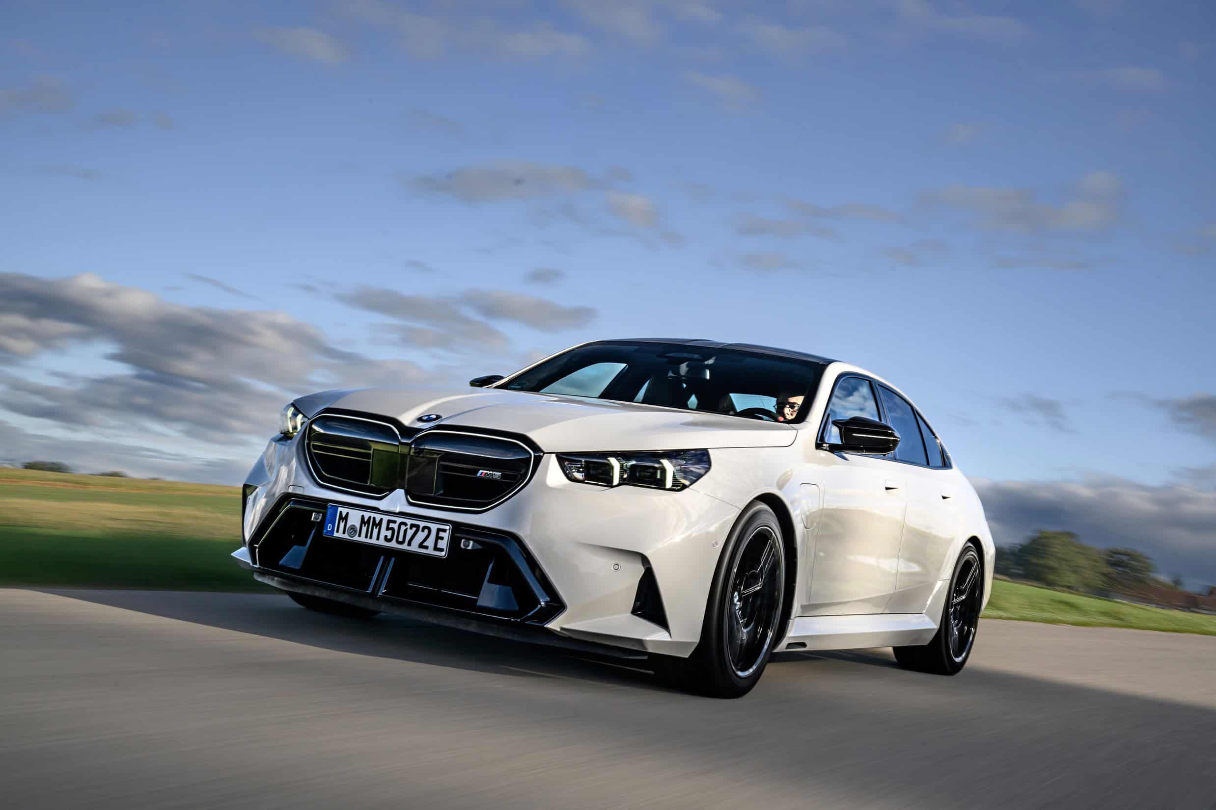 BMW M5 in Alpine White