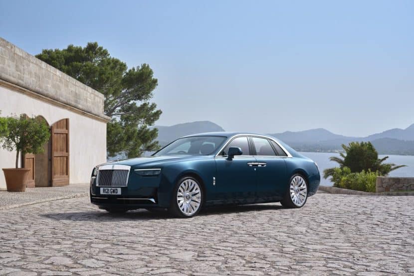 Rolls-Royce Ghost Series II Debuts With Classy Design Tweaks