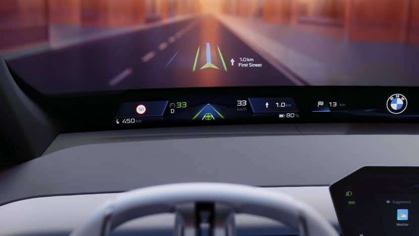 The Panoramic Vision Display in the iDrive X