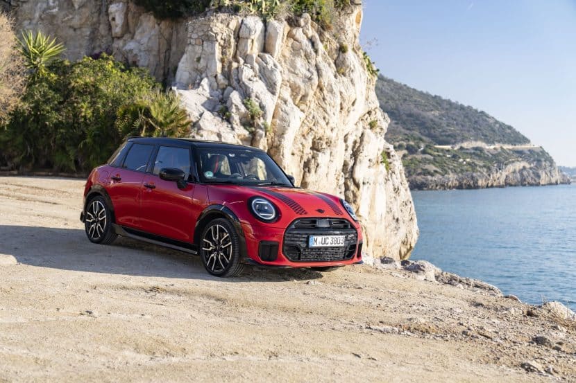 2025 MINI Cooper S 5-door front-end view