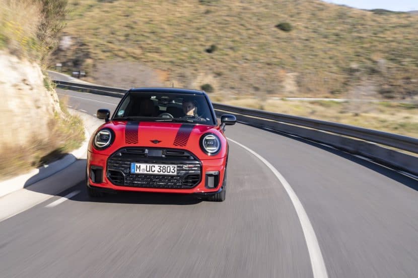 2025 MINI Cooper S 5-door in Chili Red