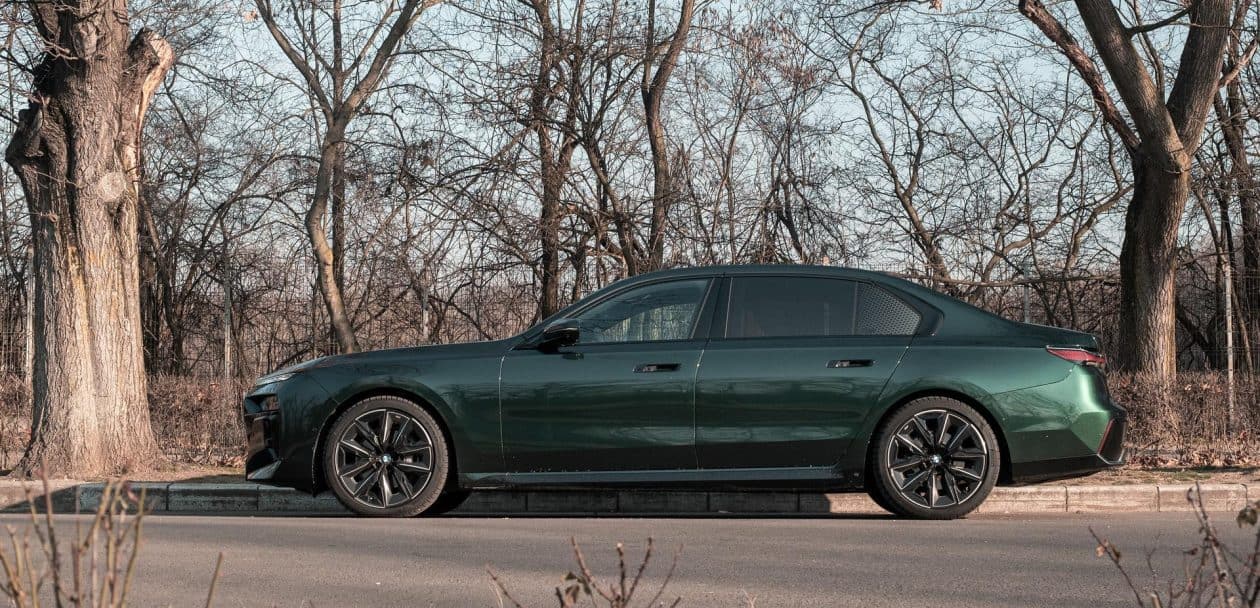 2025 bmw 740d review 02