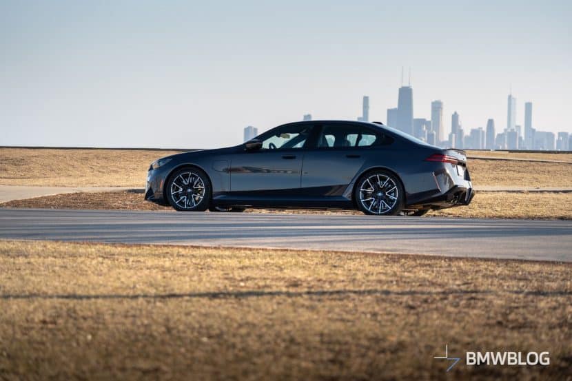 2025 BMW M5 SEPIA METALLIC 00 2025 BMW M5 SEPIA METALLIC 00
