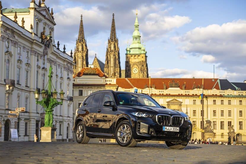 BMW X5 Protection VR6 Hides Armoring In New Photos