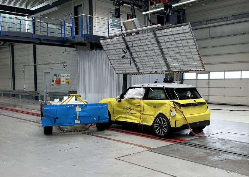 Mini Cooper Electric J01 Euro NCAP Mini Cooper Electric J01 Euro NCAP crash test 9
