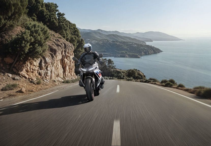 2026 BMW R 1300 RS 00