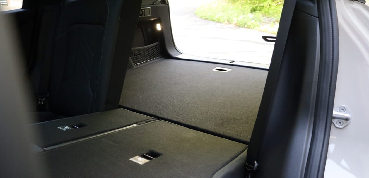 2025 BMW X3 CARGO AND SEAT DOWN