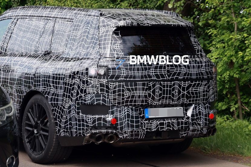 New BMW X7 Spied Up Close In V8 And Fully Electric Flavors