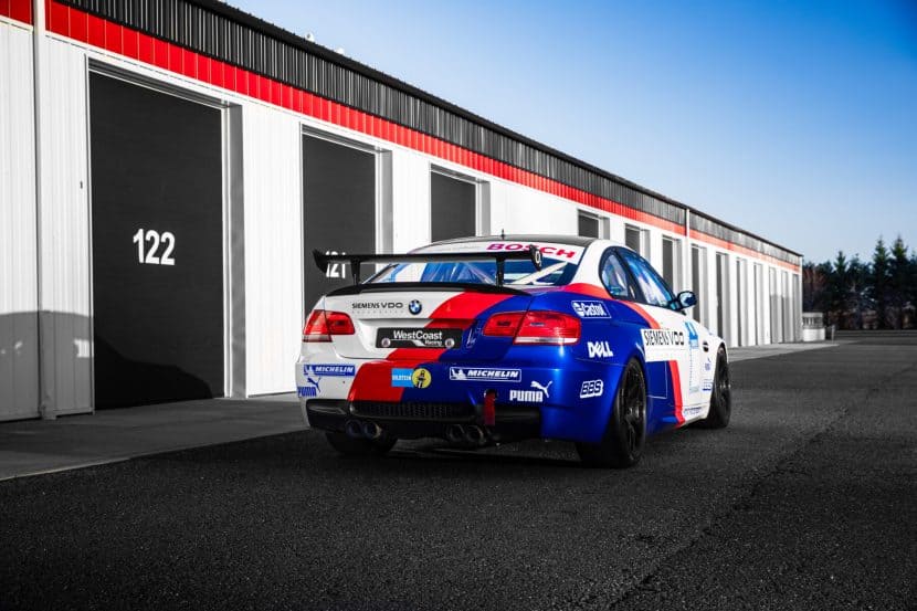 BMW M3 E92 GT4 REAR SIDE GARAGES 1800X1200