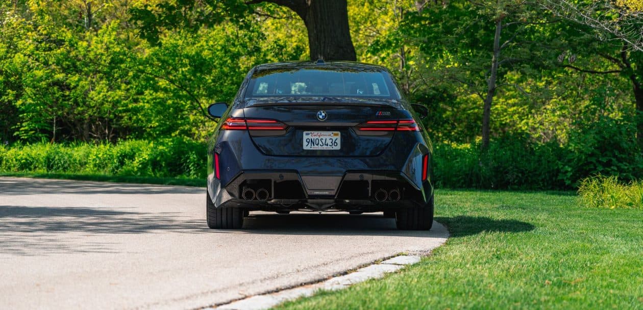 2025 BMW M5 G90 SEPIA METALLIC 52