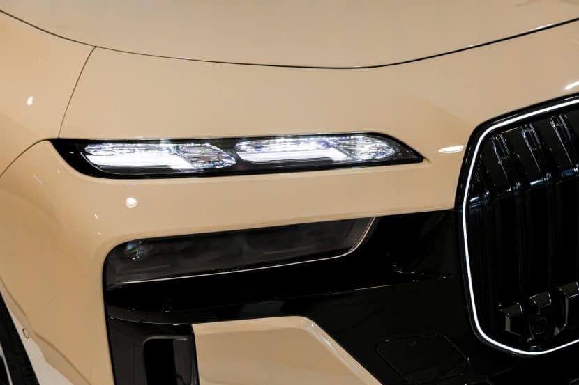 BMW 7 SERIES DESERT SAND UNI 10 BMW 7 SERIES DESERT SAND UNI 10