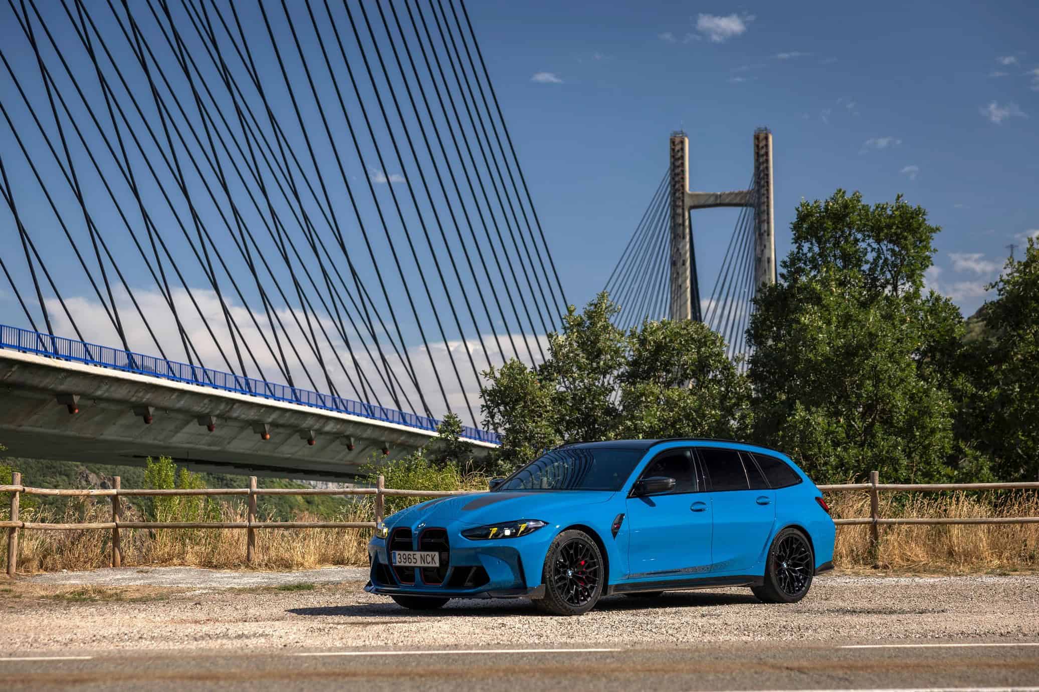 BMW M3 CS TOURING in a blue paint