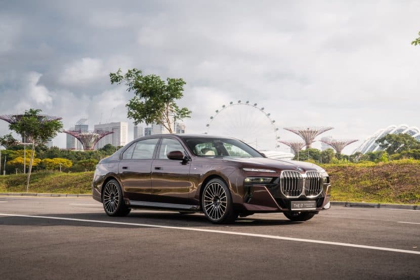 Unique BMW 7 Series Gets A Rolls-Royce Color