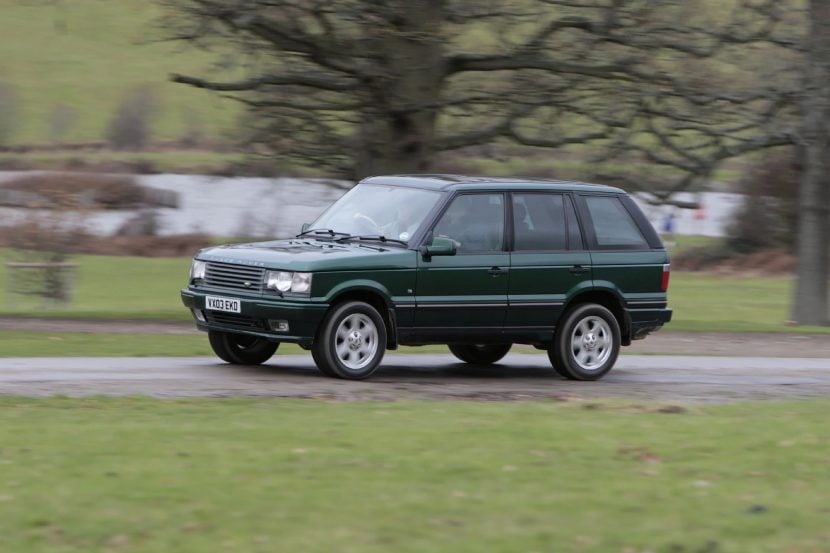 RANGE ROVER P38A 00 RANGE ROVER P38A 2nd Generation Range Rover driving in the UK