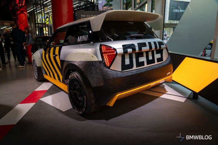 MINI DEUS EX MACHINASKEG 21 MINI DEUS EX MACHINA SKEG rear-end