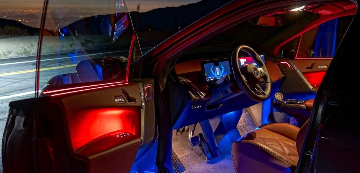 2026 BMW IX M70 REVIEW interior