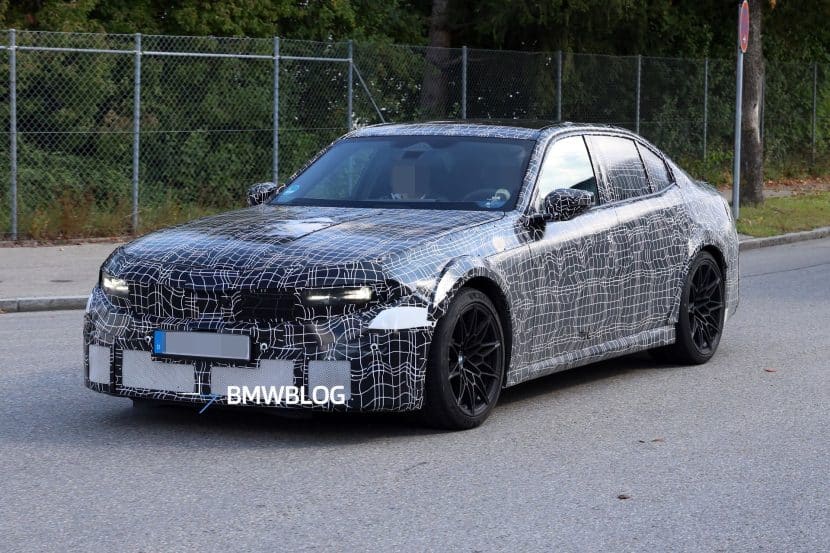 2028 BMW M3 G84 SPY PHOTOS 14 2028 BMW M3 G84 SPY PHOTOS showing the front end