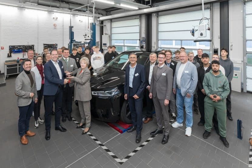 BMW Donates iX Electric SUV To A Vocational School