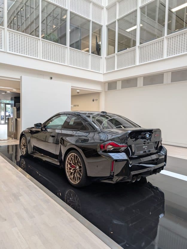 BMW M2 CS G87 IN BLACK SAPPHIRE 02 BMW M2 CS G87 IN BLACK SAPPHIRE 02