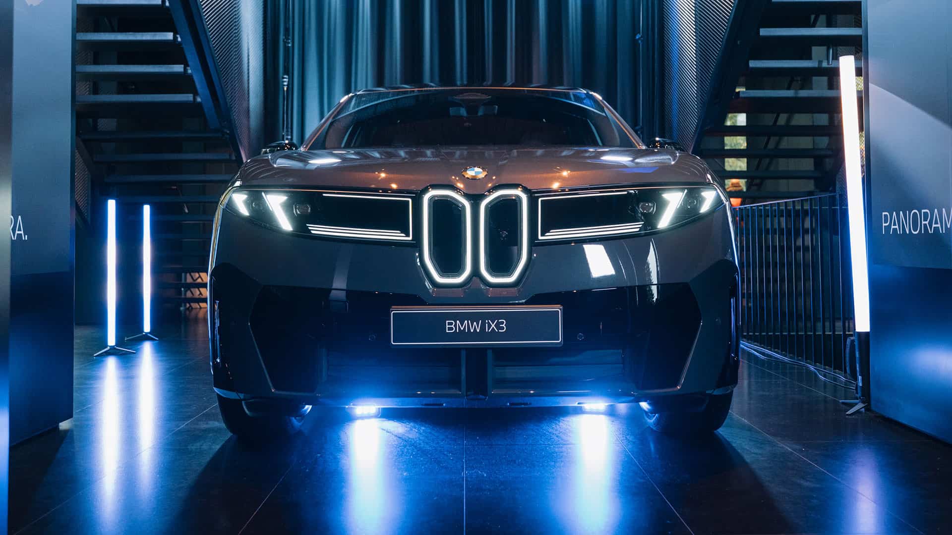 BMW iX3 front three-quarter view at BMW Romania — The new Neue Klasse SUV during its Romanian debut.