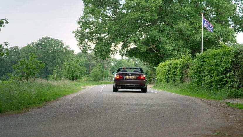 BMW 318I CABRIOLET TOURMALINE VIOLET 00