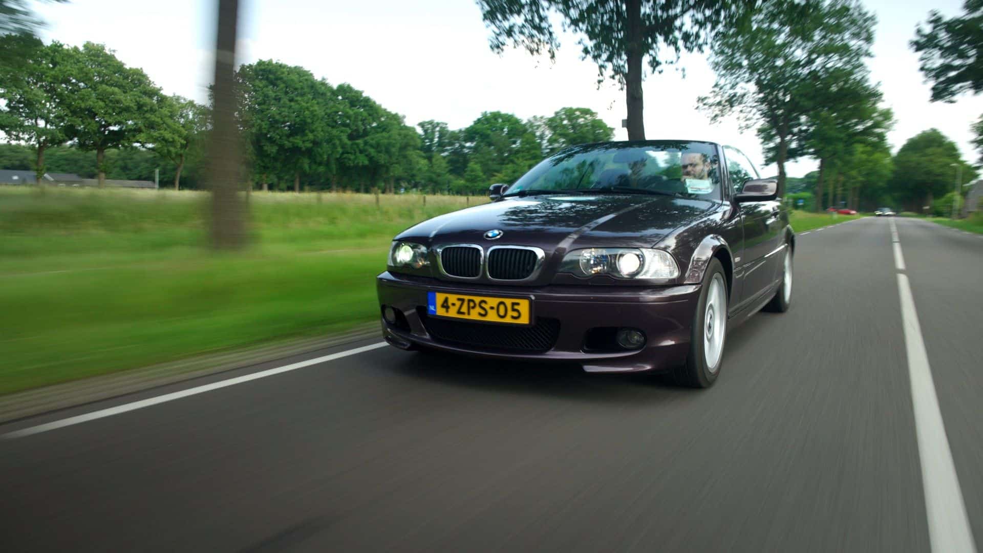 BMW 318I CABRIOLET TOURMALINE VIOLET 01