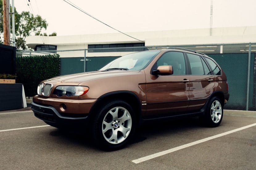 E53 BMW X5 DESIGNWORKS 01 E53 BMW X5 side view at Designworks