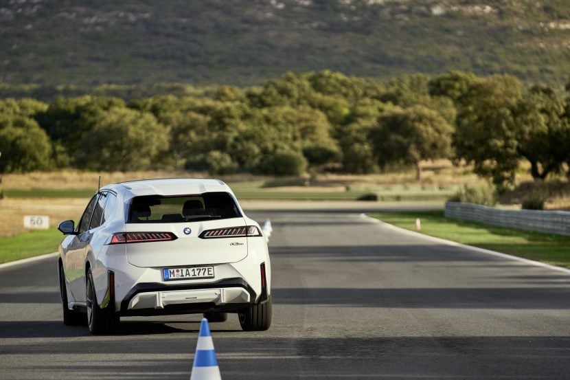 2026 BMW IX3 ALPINE WHITE 18 2026 BMW IX3 ALPINE WHITE 18