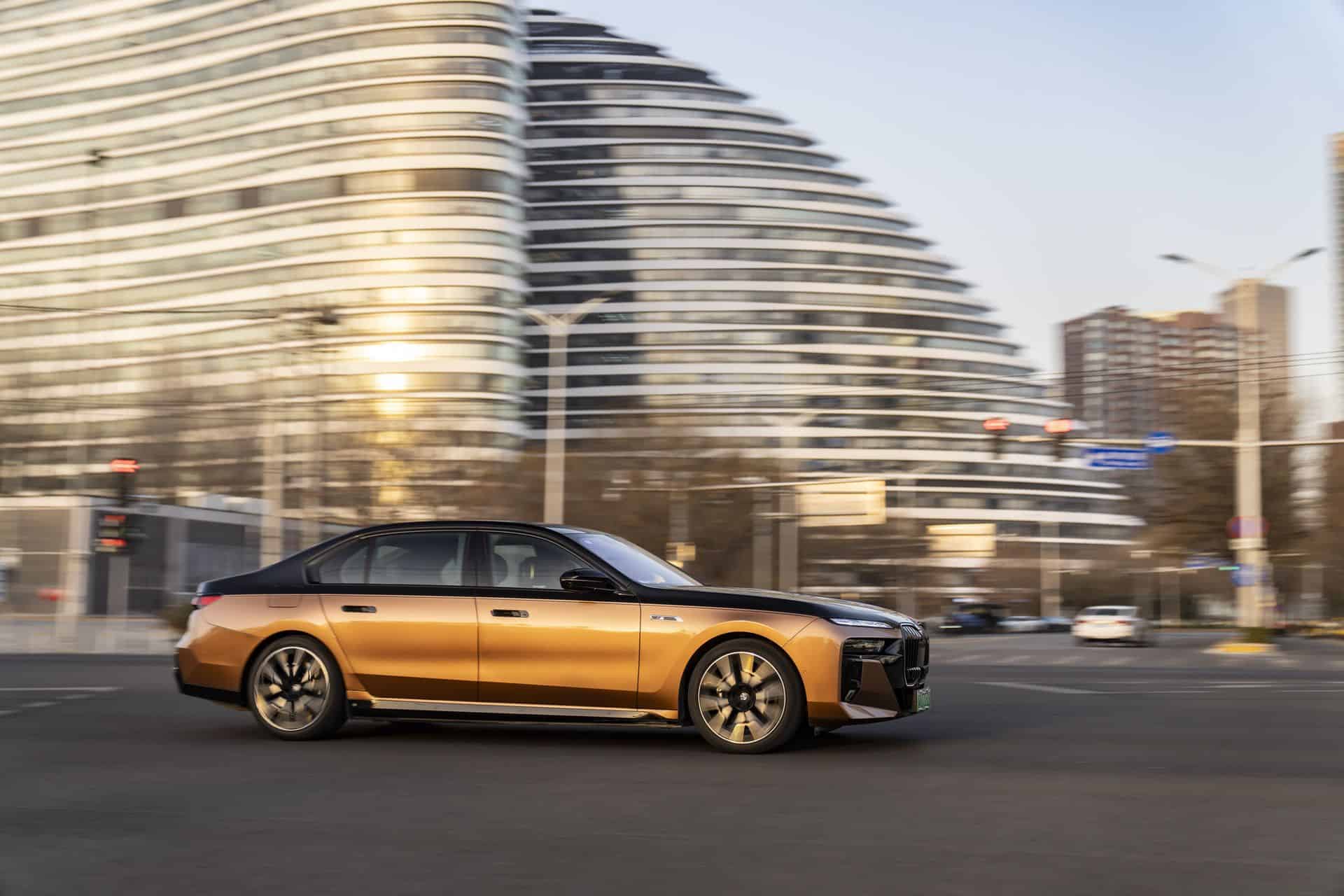 2025 BMW 7 SERIES LONG WHEELBASE CHINA 02