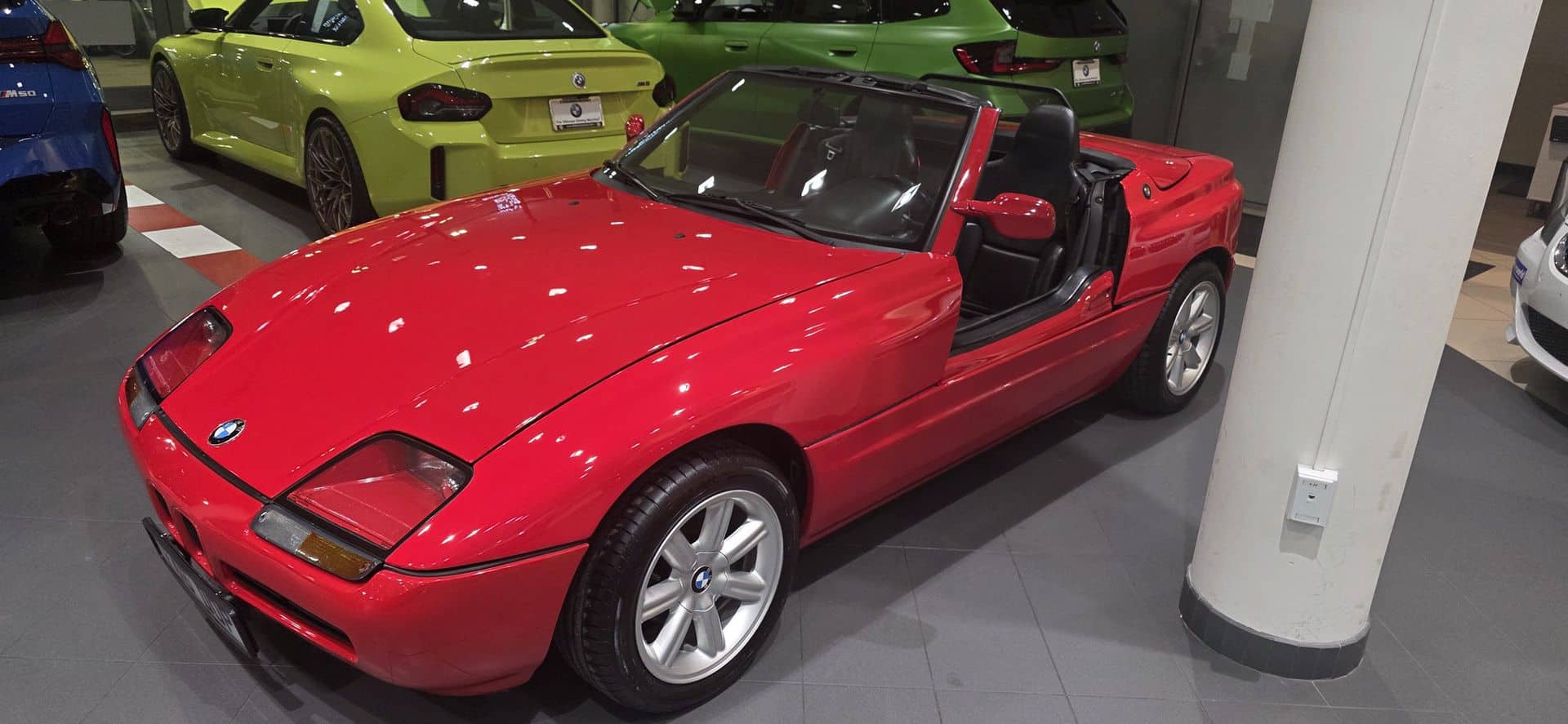 BMW Z1 ROADSTER RED COLOR 09