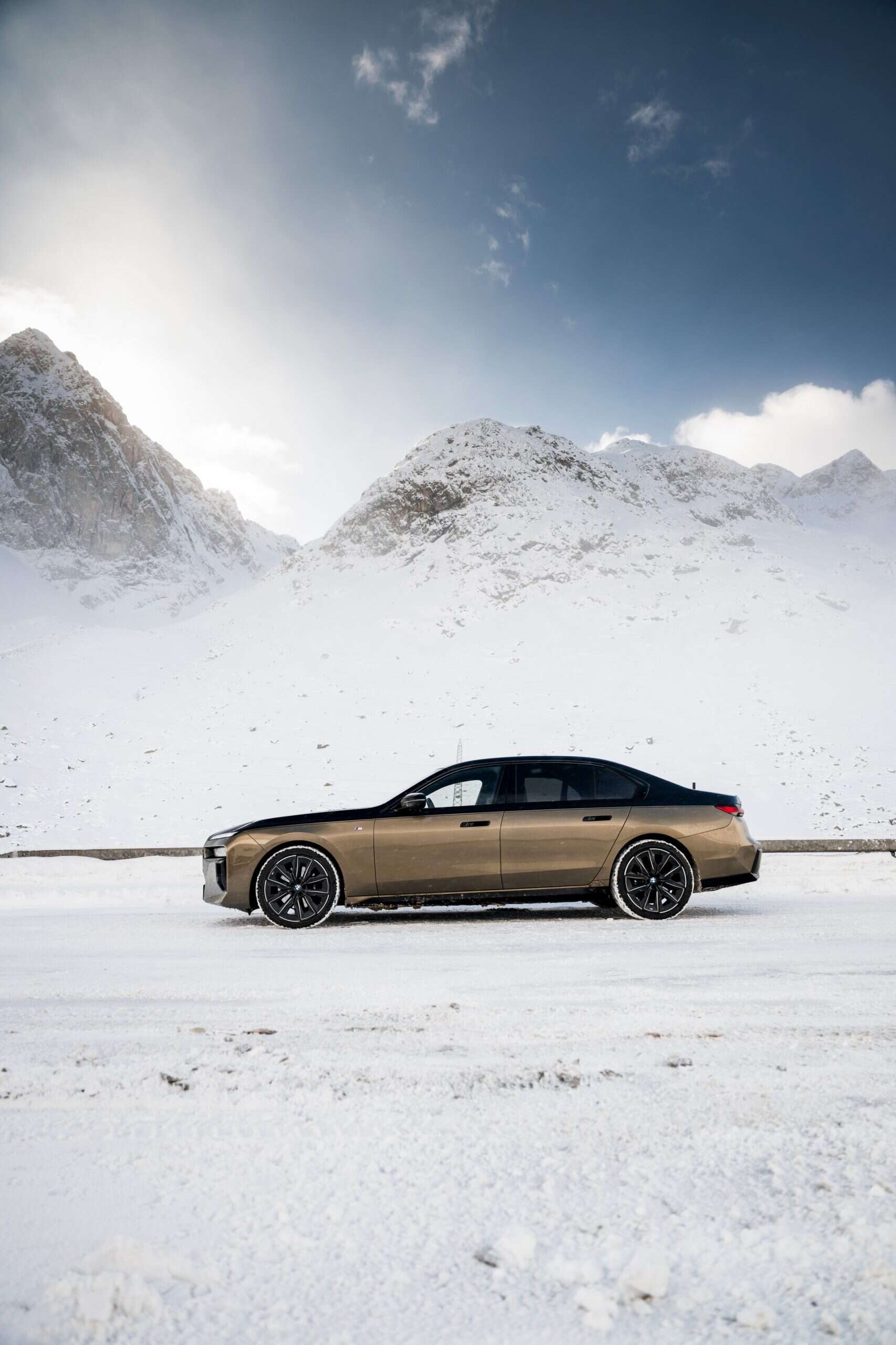 2025 BMW 7 SERIES 740D 8