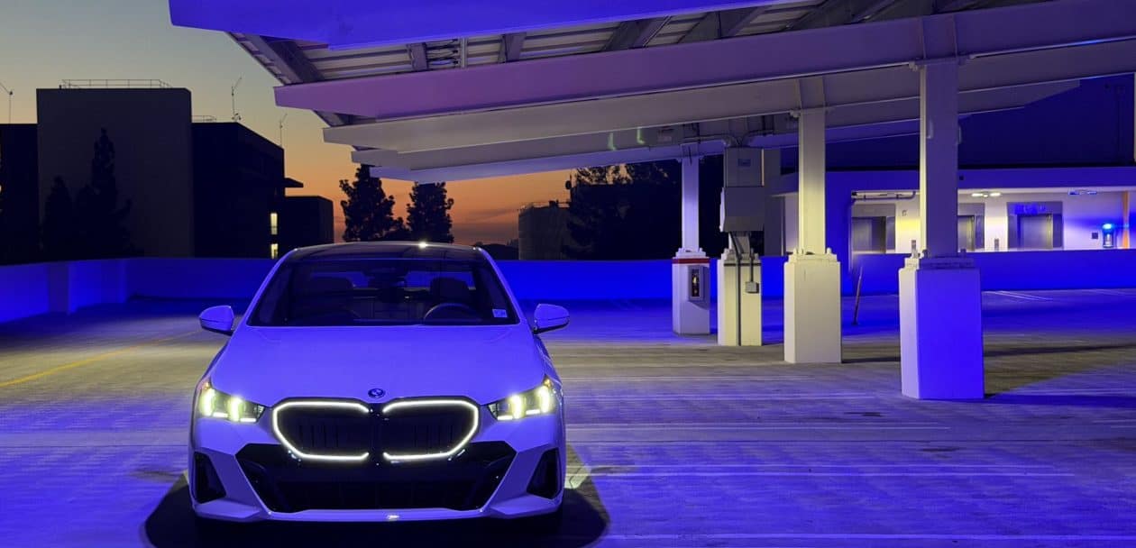 2025 BMW 550E REVIEW 05