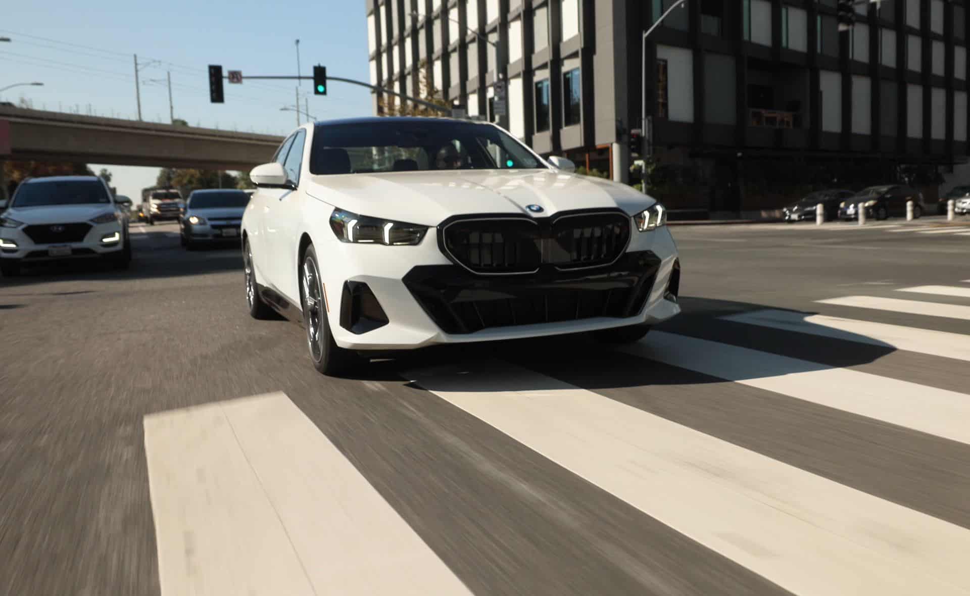 2025 BMW 550E TEST DRIVE 02