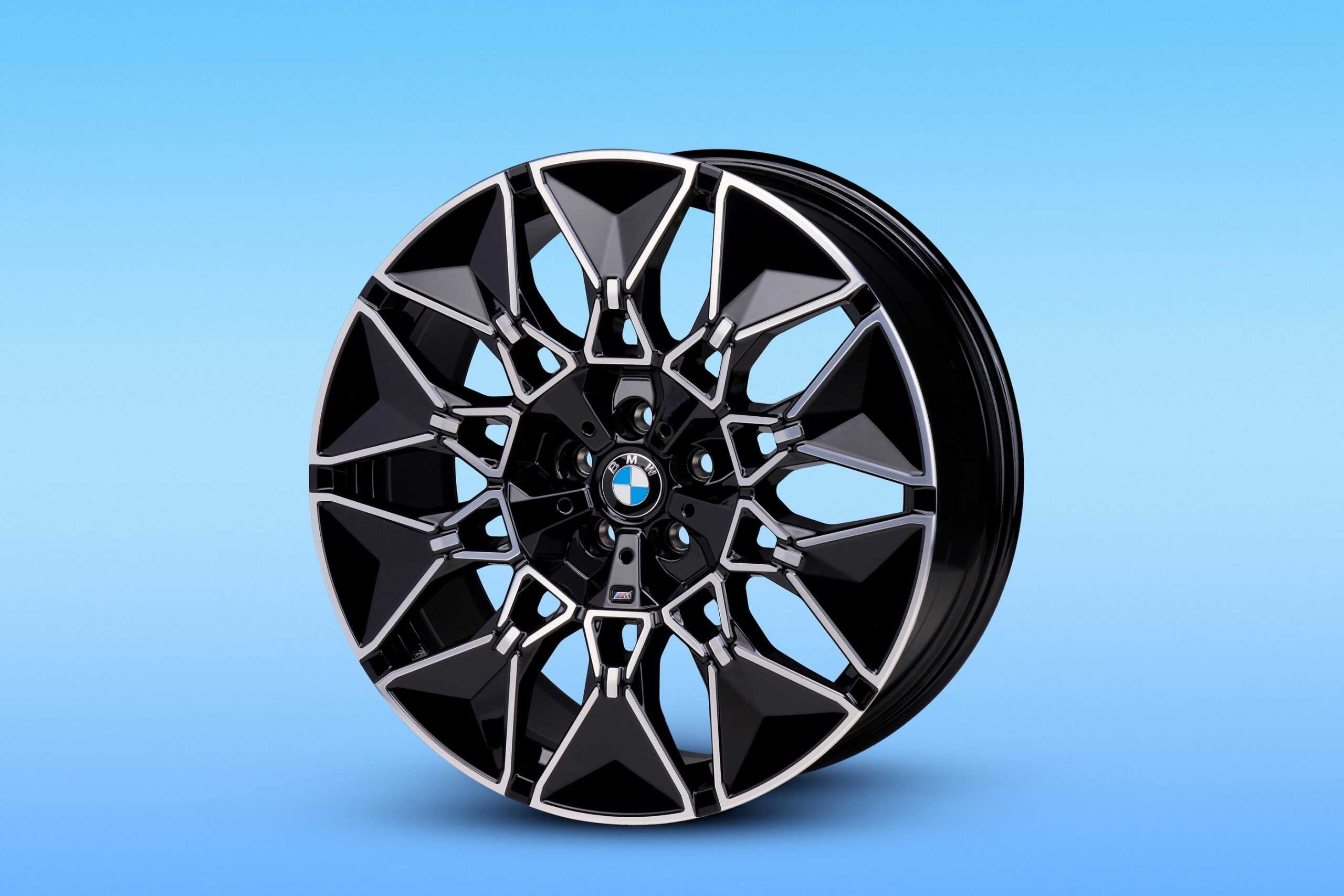 2026 BMW I3 SEDAN WITH RECYCLED MATERIALS 3