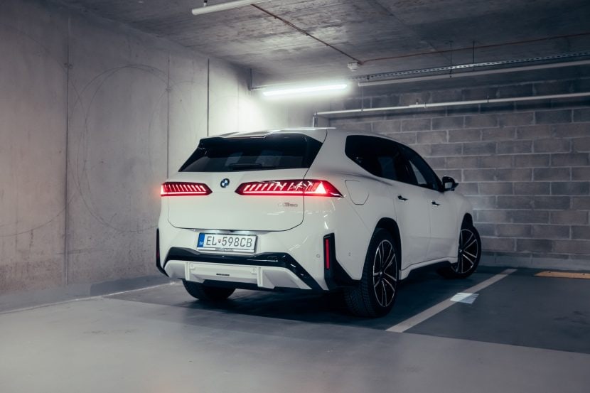 2026 BMW IX3 ALPINE WHITE 1